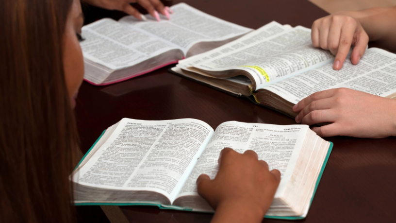 Neste texto, Jose Eduardo De Oliveira e Silva mostra como a filosofia sustenta a fé ao iluminar a verdade que permanece.