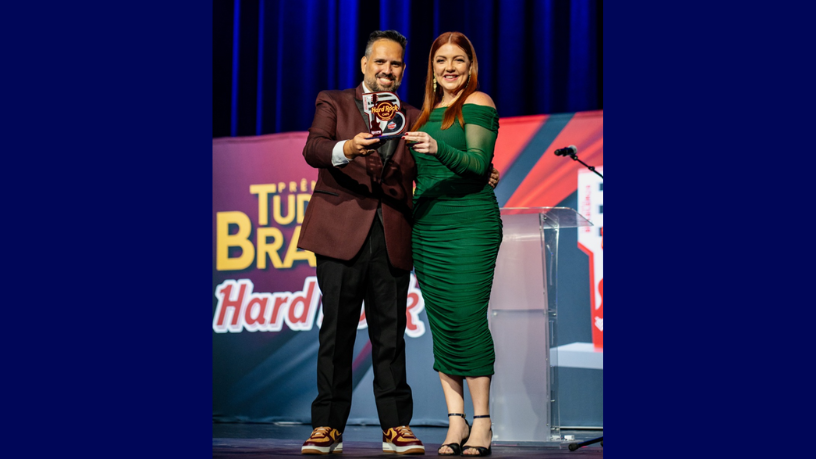 Arianna e o idealizador do prêmio, Géro Bonini (Divulgação)