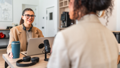 Podcast de gastronomia e entretenimento com famosos: como Andrea Nóbrega transforma conversas em experiência envolvente