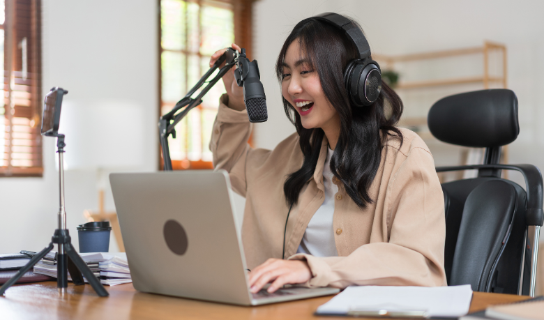 Podcasts em vídeo continuam crescendo em 2026: por que criadores e ouvintes estão migrando para esse formato?