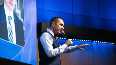 Elton Fernandes